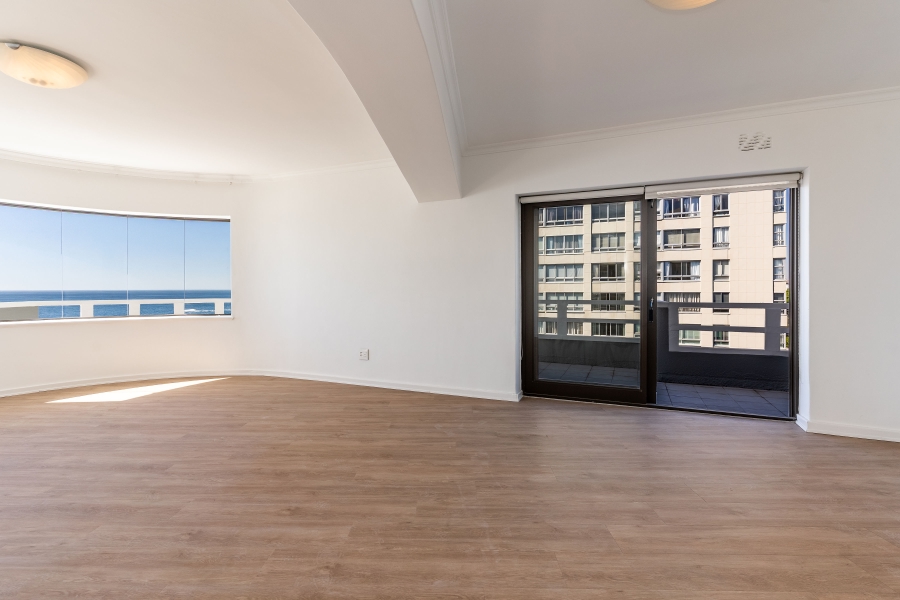 3 Bedroom Property for Sale in Sea Point Western Cape